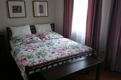 Doppelbett im Schlafzimmer